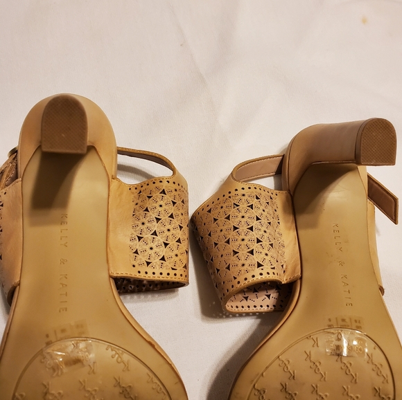 Kelly & Katie Beige/Tan Scrolled Sandals - Picture 2 of 7